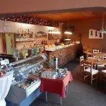 Mona Pensjonat 3*