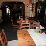 Pensjonat Mona 3*
