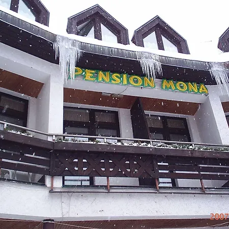 Pensjonat Mona 3*